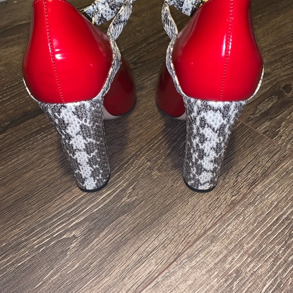 🔥Gucci Shoes with Bow🔥 - Picture 7 of 15